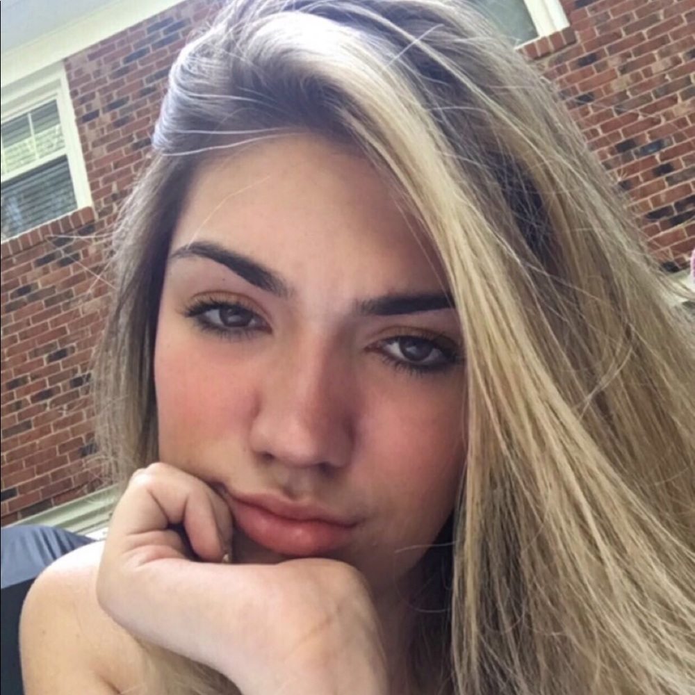 Meet your Posher, Natalia